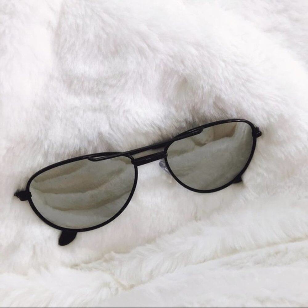 Remy Black Mirrored Aviator Sunglasses
